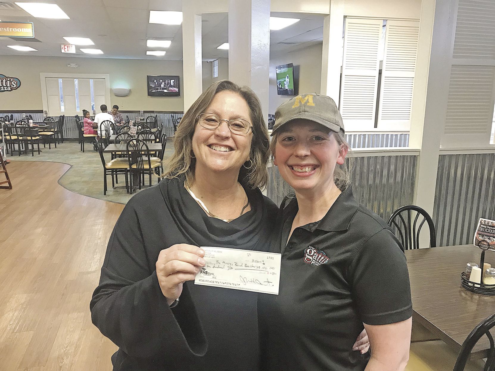 Gatti’s donates to band competition